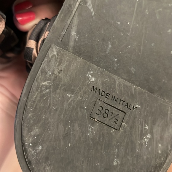 FENDI BUNDLE A Bag and Sandals Size 8.5 - Picture 3 of 9